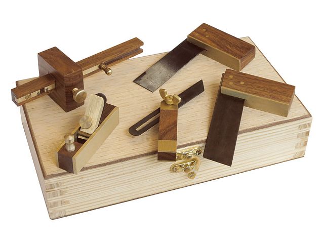 Mantua Model 8195 Sanding Sticks for Wood Modelers - Set of 5 pcs.